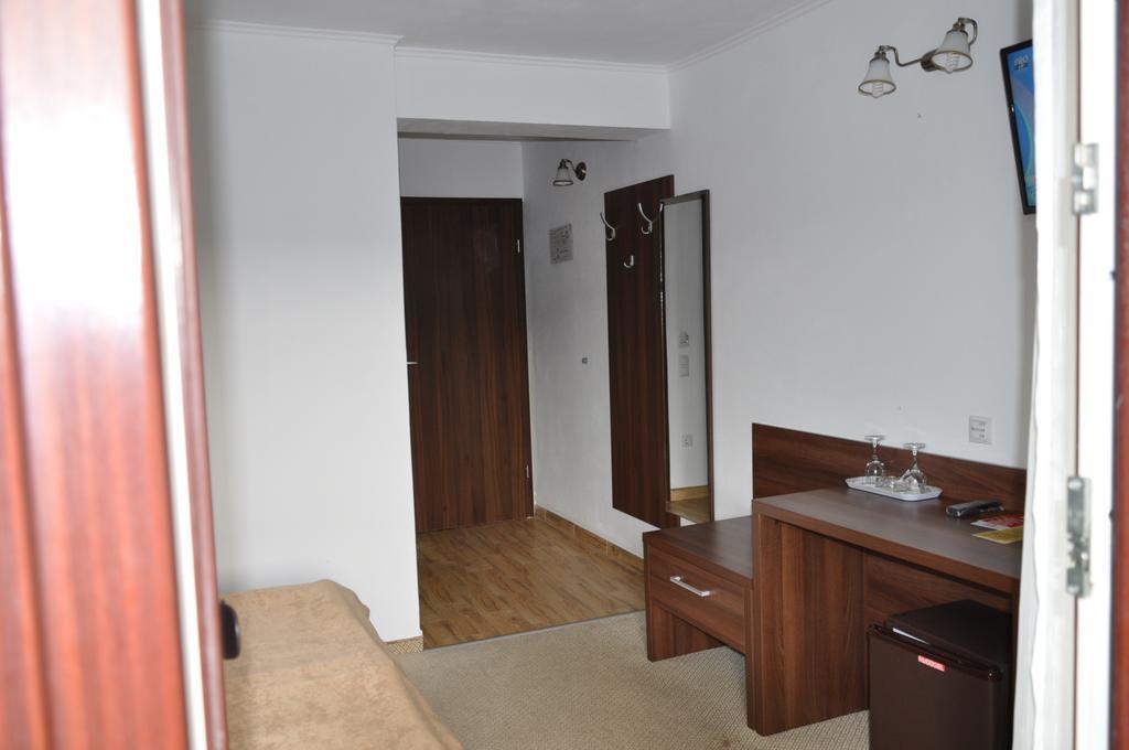 Cabana Claris Văliug Zimmer foto