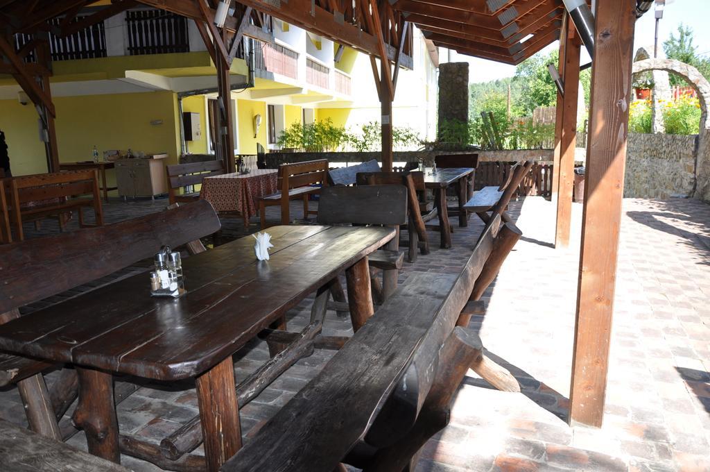 Cabana Claris Văliug Exterior foto