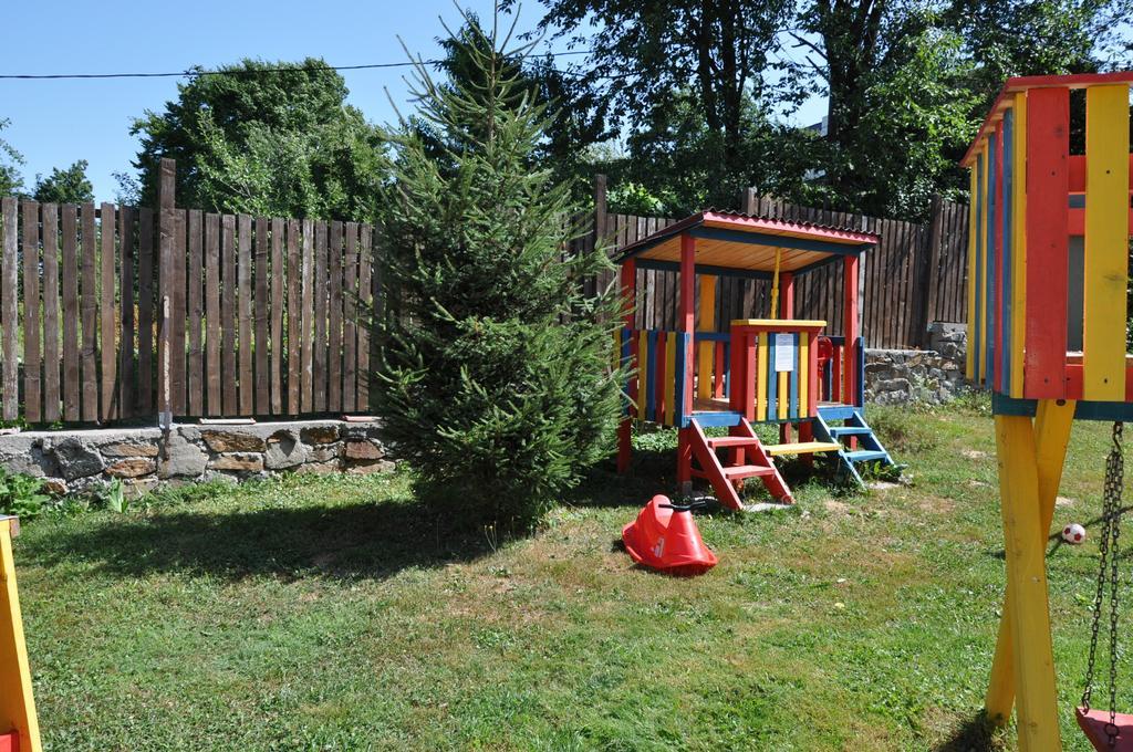 Cabana Claris Văliug Exterior foto