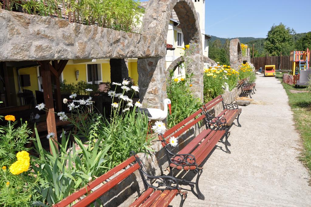Cabana Claris Văliug Exterior foto