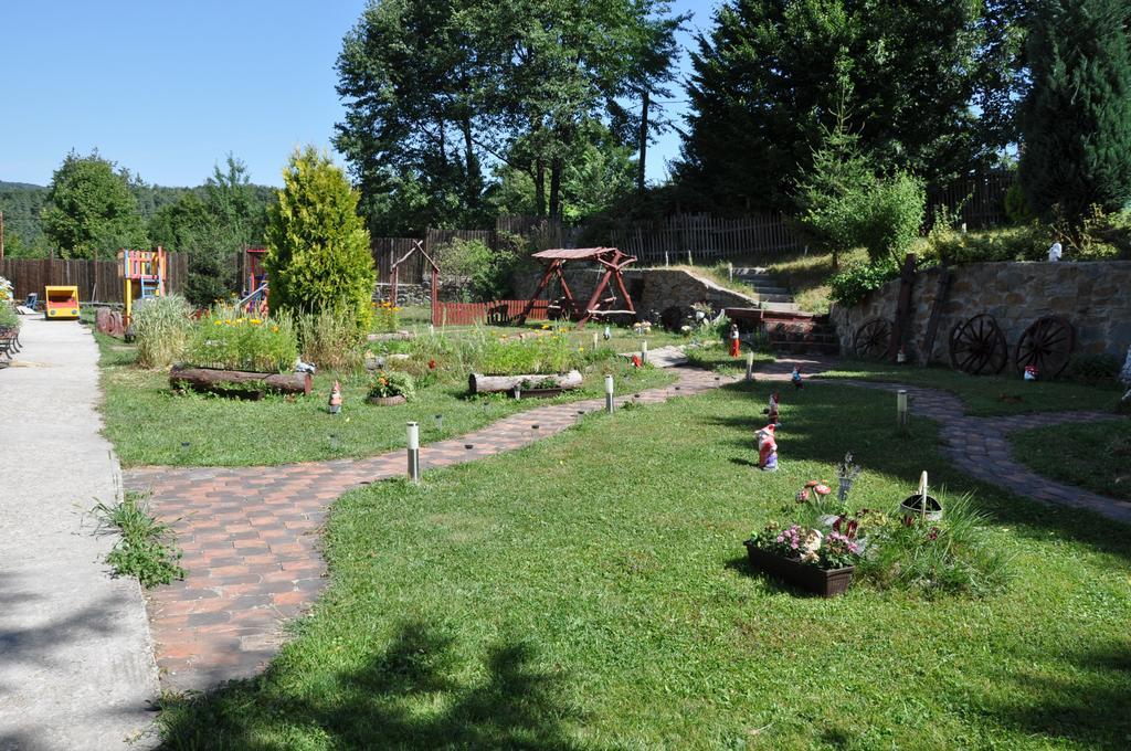 Cabana Claris Văliug Exterior foto